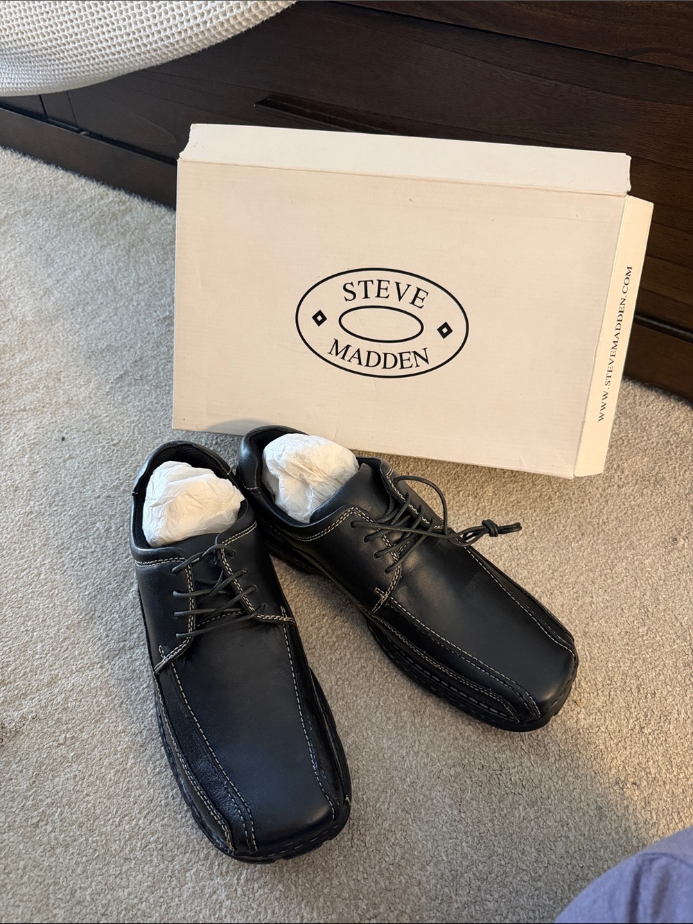 Steve Madden Black Leather Slip-On Style Lace Shoes Size 11.5